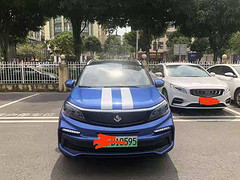 枫叶汽车大家听说过吗？今天过来看车刚好遇到这台车，试驾了一下，感觉还不错，底盘挺稳的，车子空间也挺大