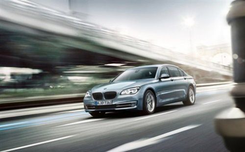 新BMW7系混合動力車型