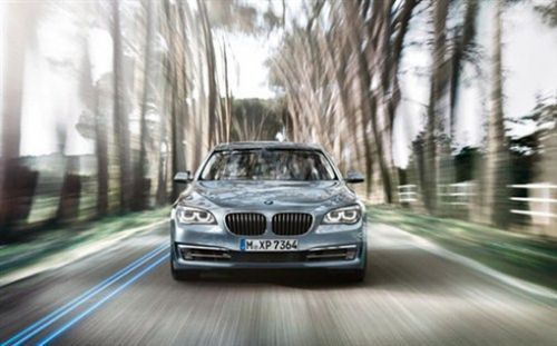 新BMW7系混合動力車