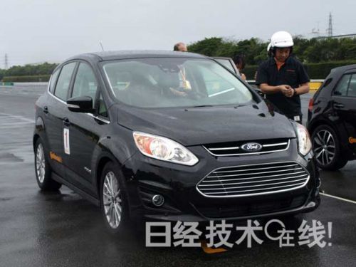配備電動制動器的福特”C-Max” 