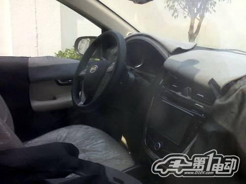 比亞迪戴姆勒新車(chē)內(nèi)飾曝光 或4月亮相 
