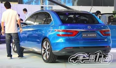 比亞迪戴姆勒騰勢(shì)新能源車(chē)亮相北京車(chē)展