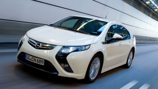 2013-Opel-Ampera