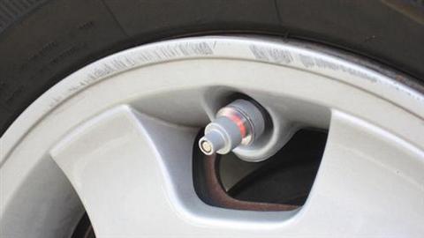 美国推出创新装置帮助司机调节胎压