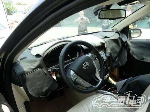 比亞迪戴姆勒新車(chē)內(nèi)飾曝光 或4月亮相 