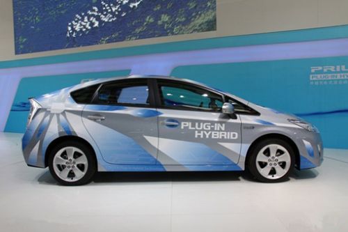 普銳斯插電式混合動力車型