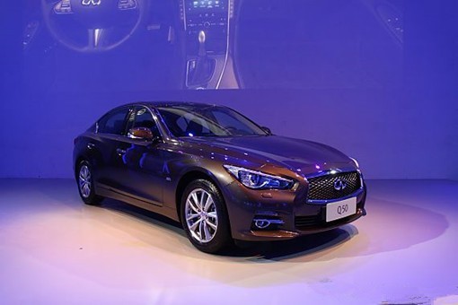 英菲尼迪Q50運(yùn)動型轎車