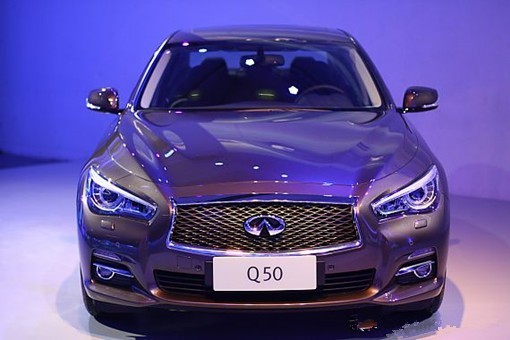英菲尼迪Q50運(yùn)動型轎車