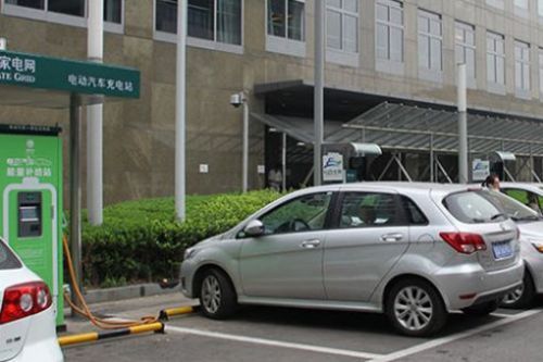 電動汽車充電