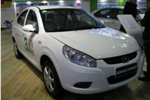 江淮愛意為第三代純電動(dòng)車