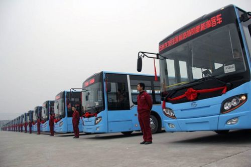 重庆五洲龙生产的混合动力客车