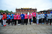 【图集】第四届环青海湖电动汽车挑战赛：塔尔寺祈福