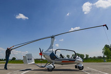 汽车界的一小步，晚高峰的一大步——GyroDrive 全球首个拿到牌照的飞行汽车