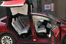 大眾新能源正式來了，特斯拉電動車又出事了