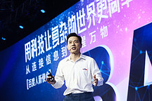 看到你們這樣操心李彥宏違(wu)章(ren)駕駛的事，我也就放心了