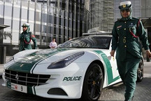 除了豪车,迪拜警方又要配备无人驾驶警车